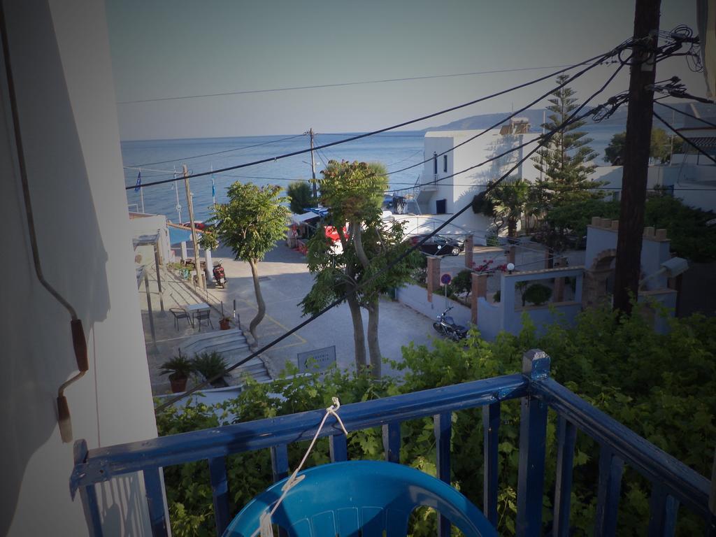 To Kamari Apartamento Paralia Agias Foteinis Quarto foto