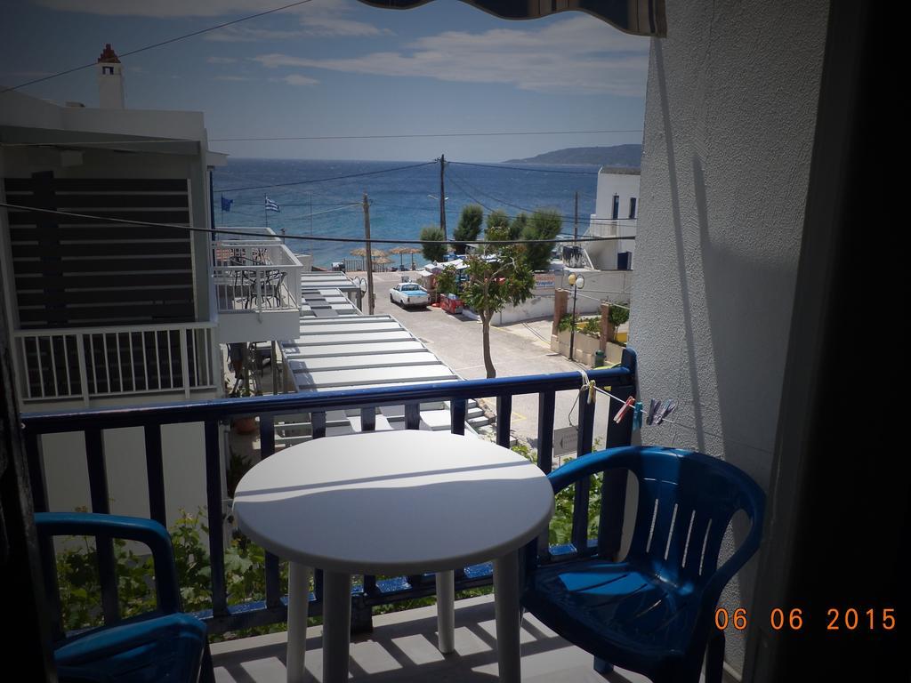 To Kamari Apartamento Paralia Agias Foteinis Quarto foto