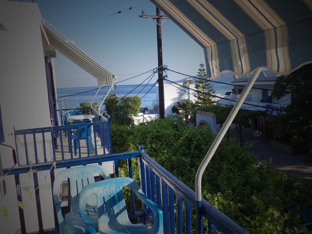 To Kamari Apartamento Paralia Agias Foteinis Quarto foto