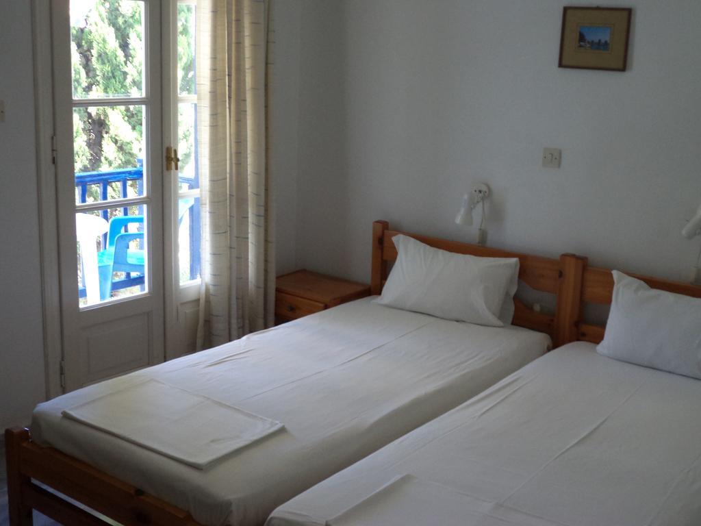 To Kamari Apartamento Paralia Agias Foteinis Quarto foto