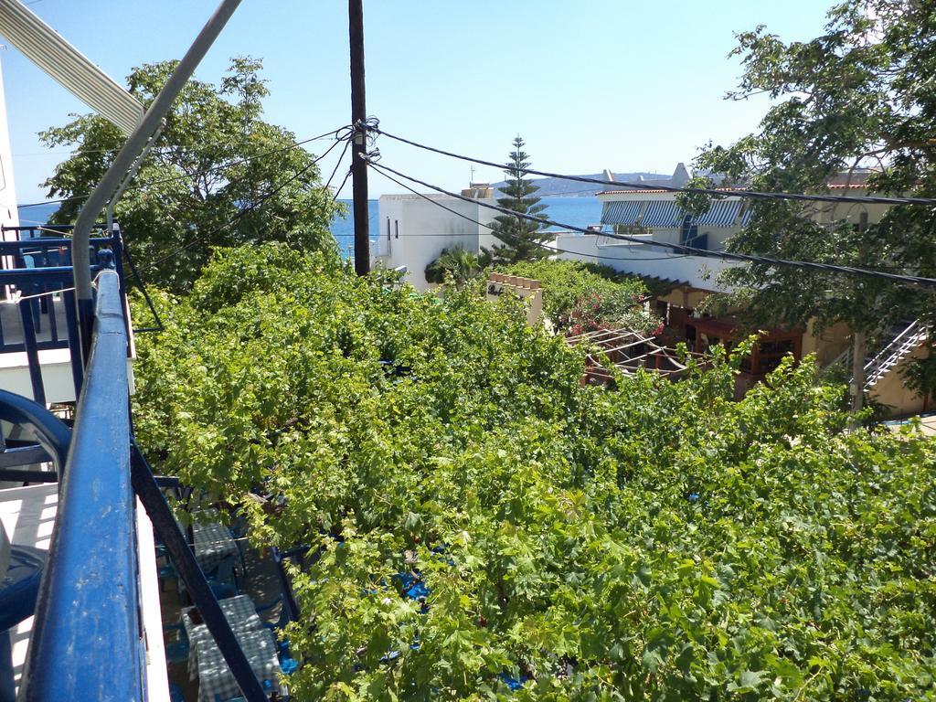 To Kamari Apartamento Paralia Agias Foteinis Exterior foto