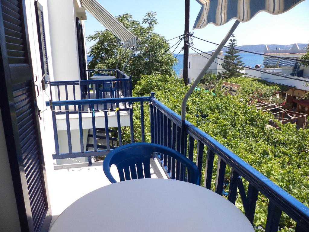 To Kamari Apartamento Paralia Agias Foteinis Exterior foto