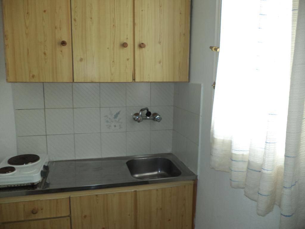 To Kamari Apartamento Paralia Agias Foteinis Quarto foto