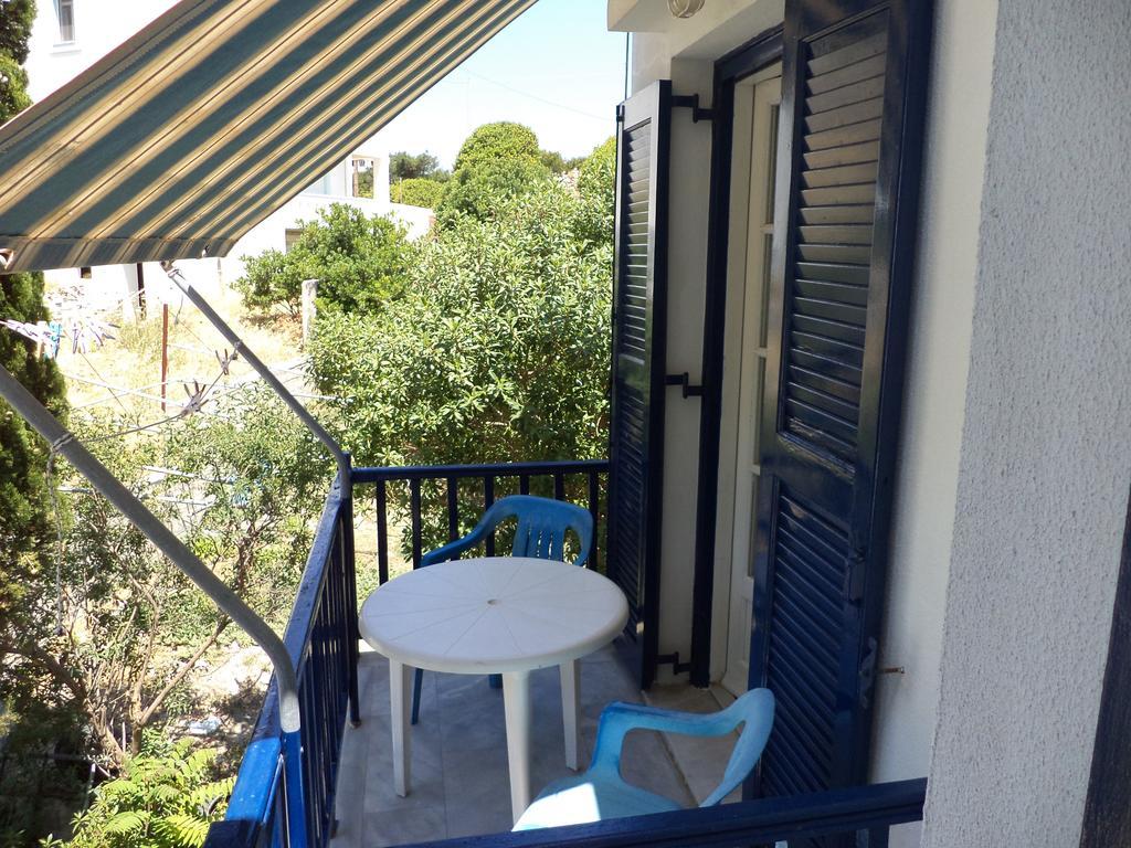 To Kamari Apartamento Paralia Agias Foteinis Quarto foto