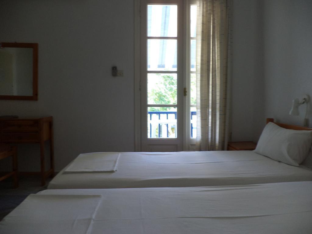 To Kamari Apartamento Paralia Agias Foteinis Quarto foto