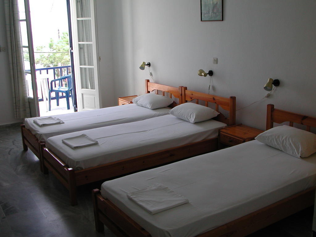 To Kamari Apartamento Paralia Agias Foteinis Quarto foto