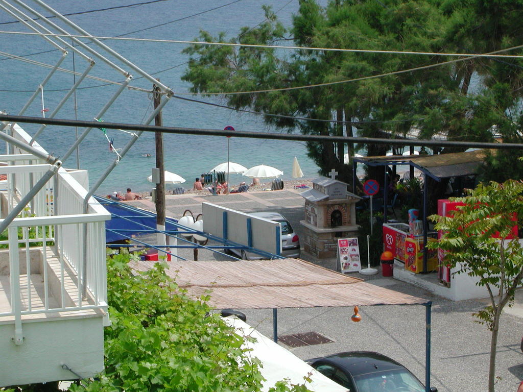 To Kamari Apartamento Paralia Agias Foteinis Quarto foto
