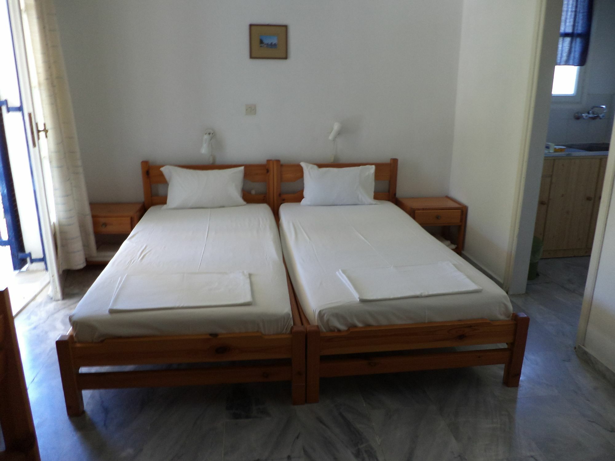 To Kamari Apartamento Paralia Agias Foteinis Exterior foto